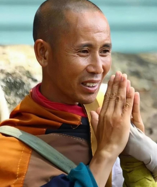 Văn học Phật giáo - HƯƠNG ĐỨC HẠNH KHÔNG NGỪNG BAY XA